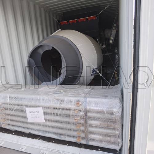 Operator cabin and control system of LINGHAO mixer truck